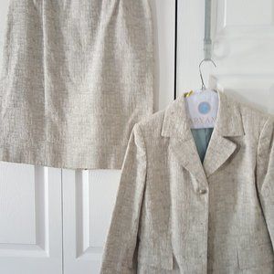 Suite with a great weave design